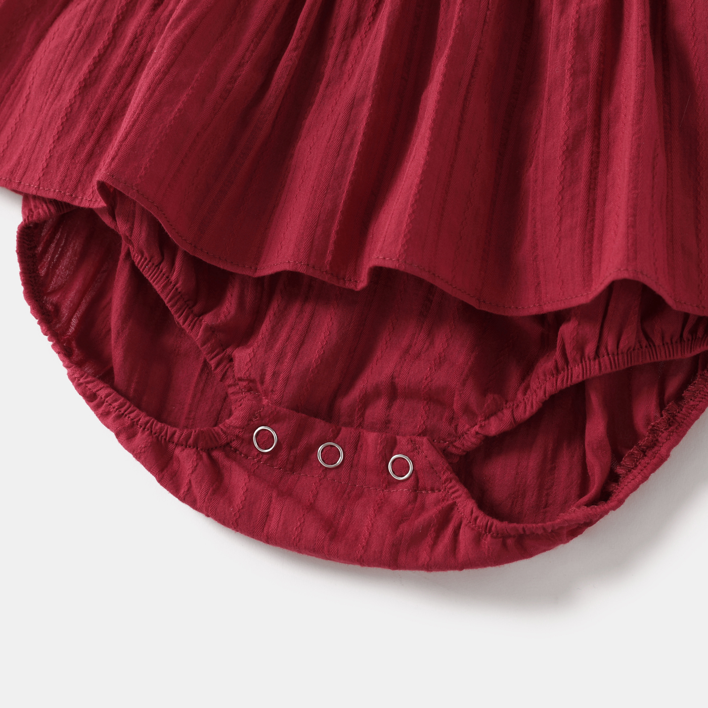 Family Matching 100% Cotton Solid Textured Flutter-sleeve Button Up Dresses and Colorblock Short-sleeve T-shirts Sets Burgundy