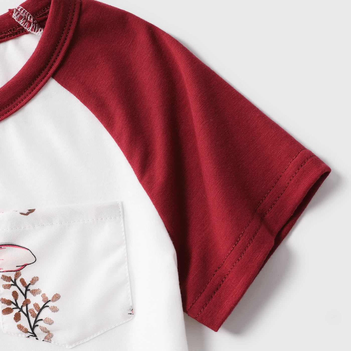 Family Matching Solid V Neck Button Up Spaghetti Strap Splicing Floral Print Dresses and Short-sleeve T-shirts Sets WineRed