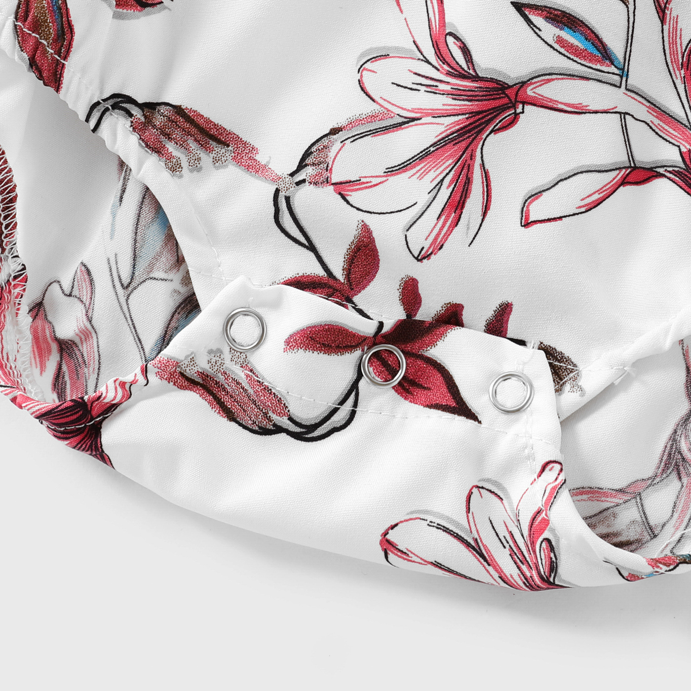Family Matching Solid V Neck Button Up Spaghetti Strap Splicing Floral Print Dresses and Short-sleeve T-shirts Sets WineRed