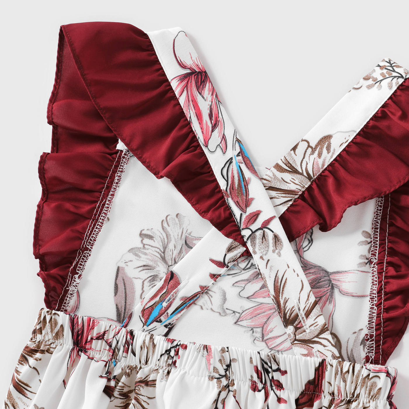 Family Matching Solid V Neck Button Up Spaghetti Strap Splicing Floral Print Dresses and Short-sleeve T-shirts Sets WineRed